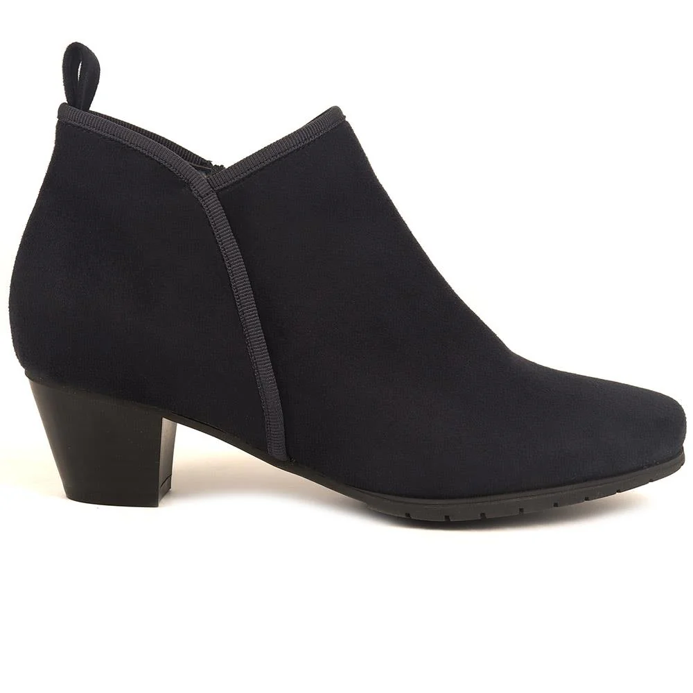 Heeled Short Ankle Boots - WBINS38005 / 324 159 - Navy - Image 2