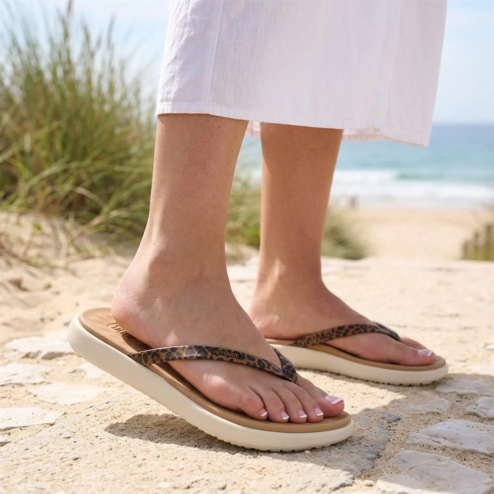 HeyDude Flat Toe Post Flip Flops - GARD43503 / 329 356 - Leopard - Image 2