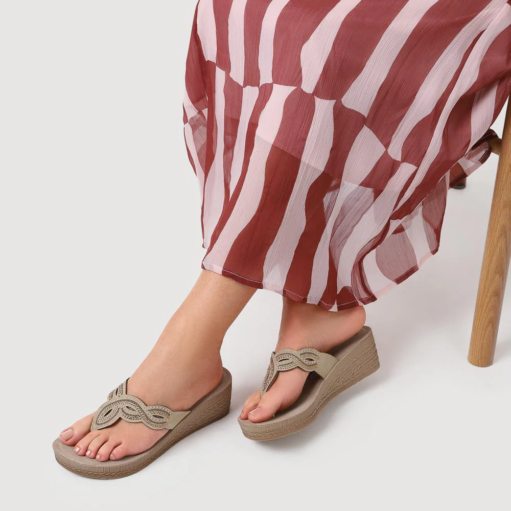 Embellished Wedge Toe Post Sandals - INB41026 / 327 353 - Gold - Image 5