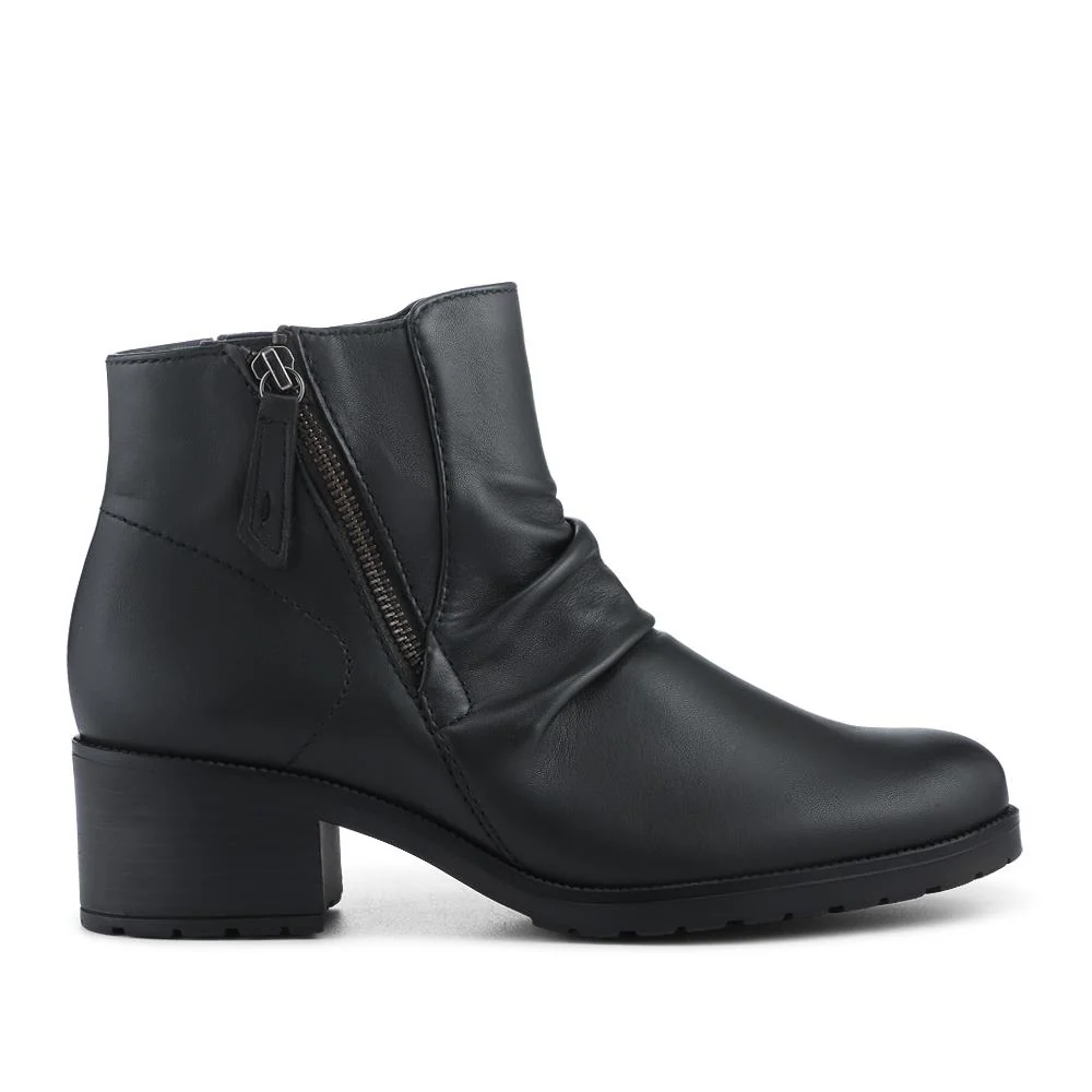 Jenna Gabor Wide Fit Leather Heeled Boots - GAB42522 / 328 173 - Bottle Green - Image 2
