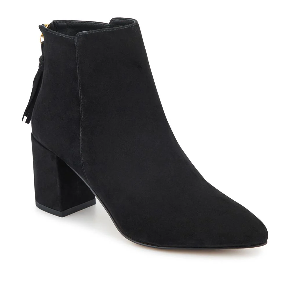 Keily Leather Pointed-Toe Boots - KEILY / 328 289