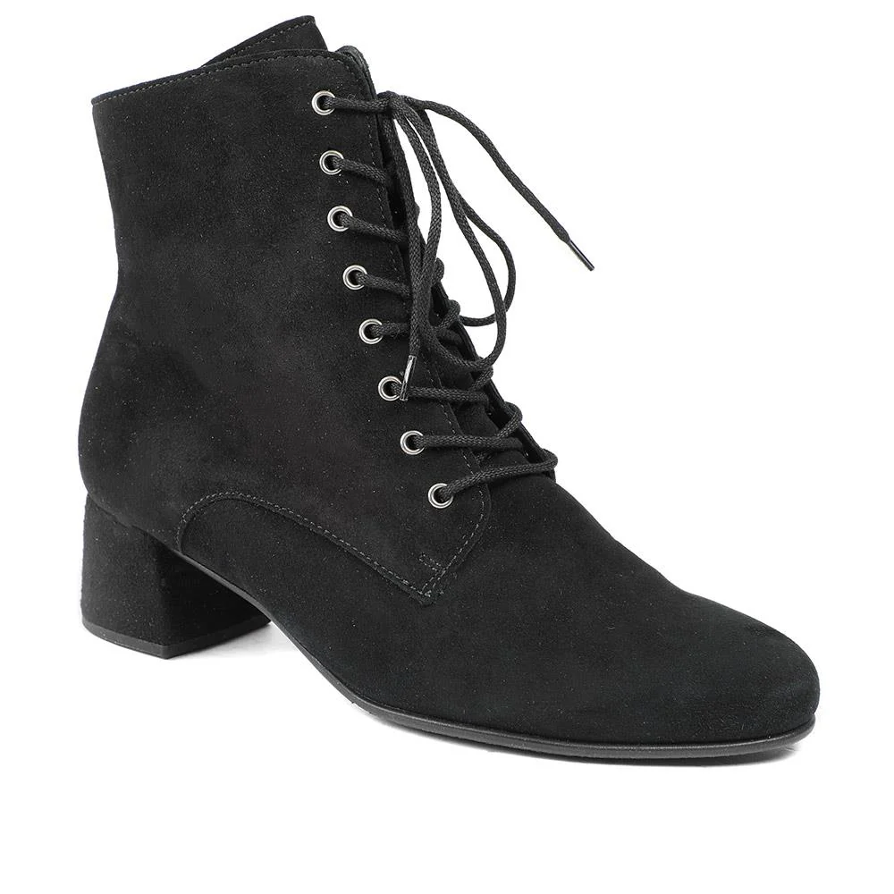 Lace-Up Ankle Boots - GAB40512 / 325 886 - Black
