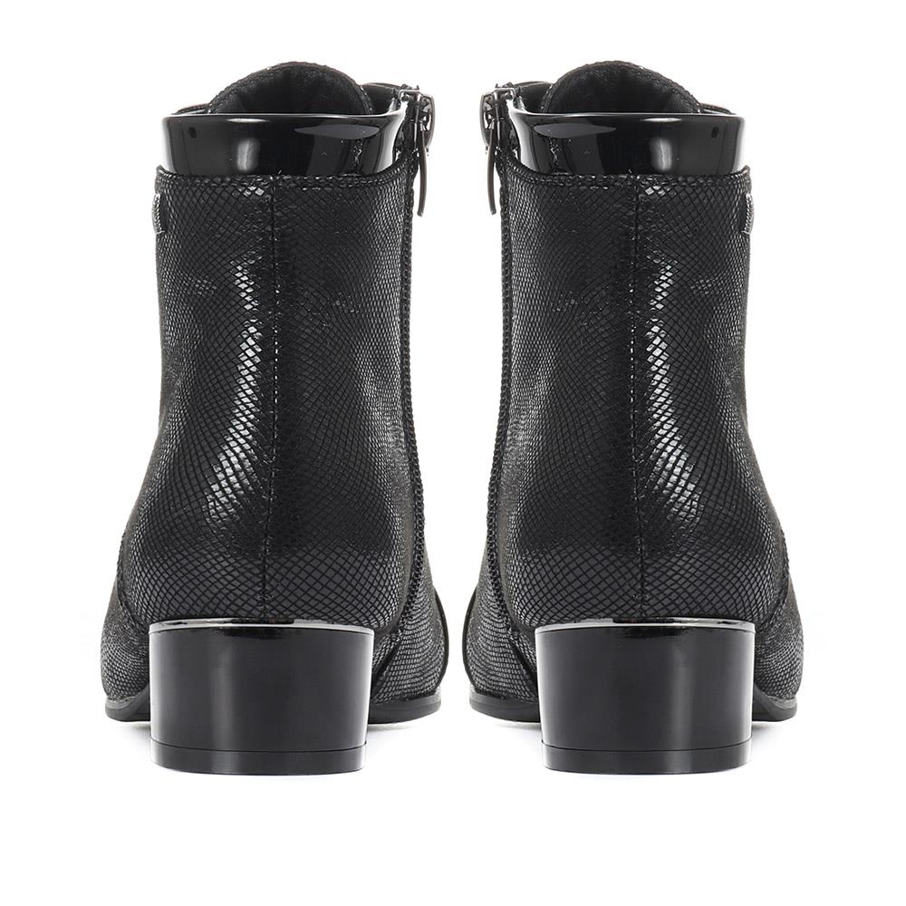 Wide Fit Lace-Up Ankle Boots - WLIG28002 / 313 125 - Black - Image 3