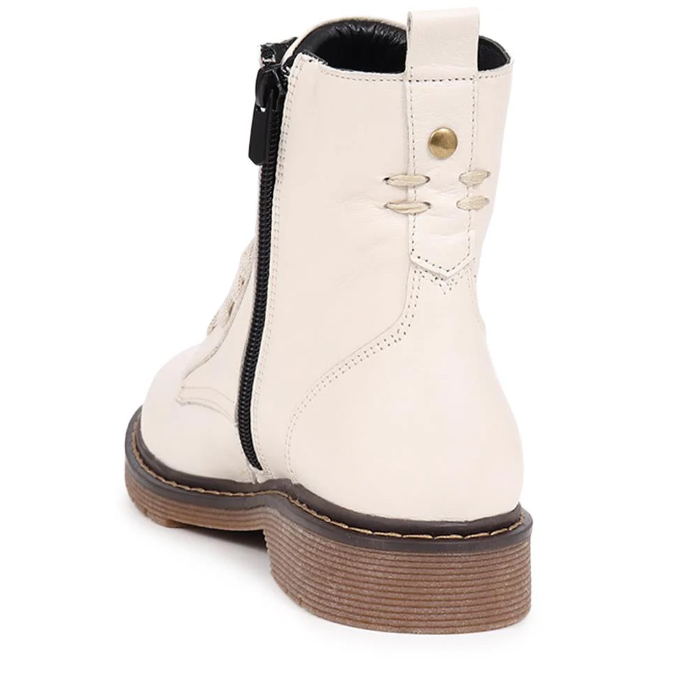 Lace-Up Leather Boots - BELYNR40001 / 326 190 - Off White - Image 3