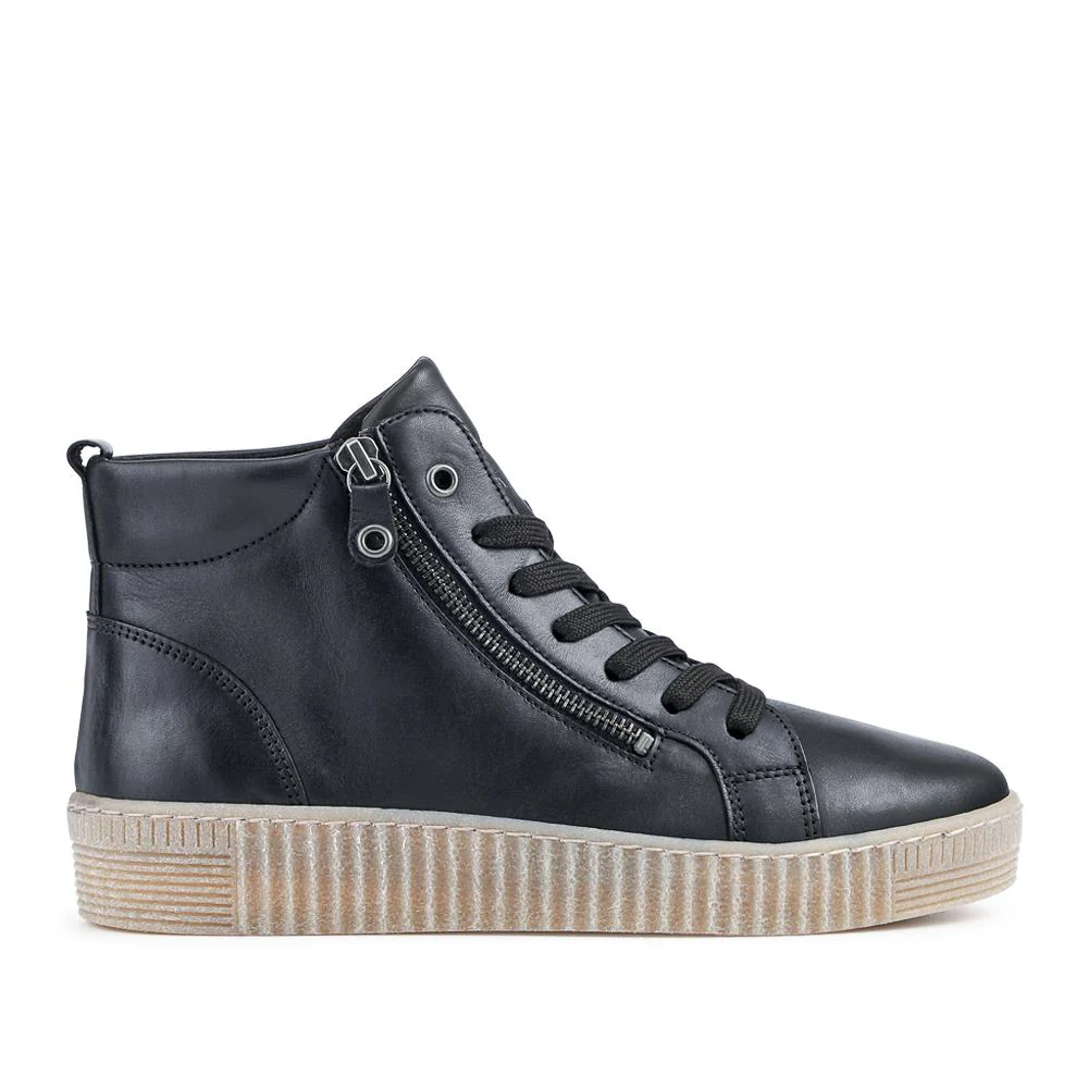 Lake Gabor Leather Zip & Lace Hi-Tops - GAB42525 / 328 175 - Black - Image 2