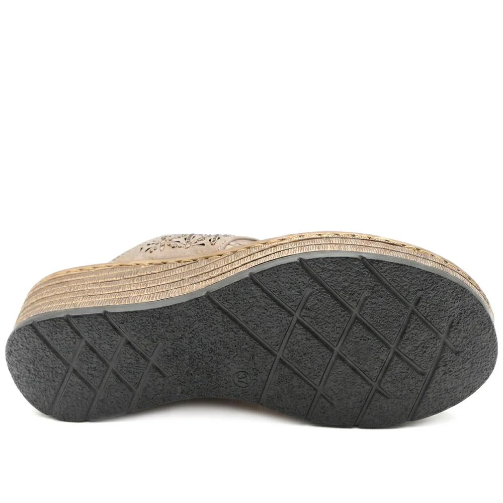 Laser Cut Breathable Toe Post Sandals - BAIZH43032 / 328 986 - Taupe - Image 5