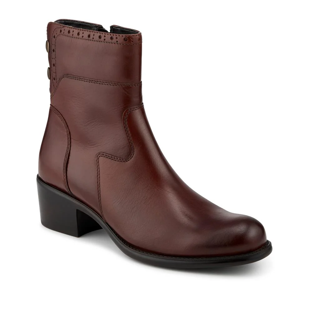 Laurelle Leather Zip Fasten Ankle Boots - LAURELLE / 328 214 - Image 2