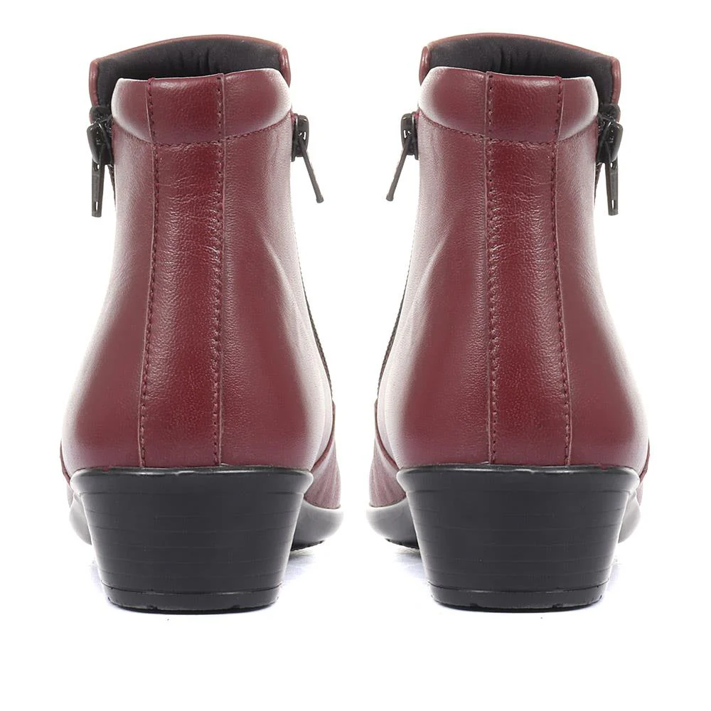 Leather Ankle Boot - KF34007 / 320 900 - Burgundy - Image 3