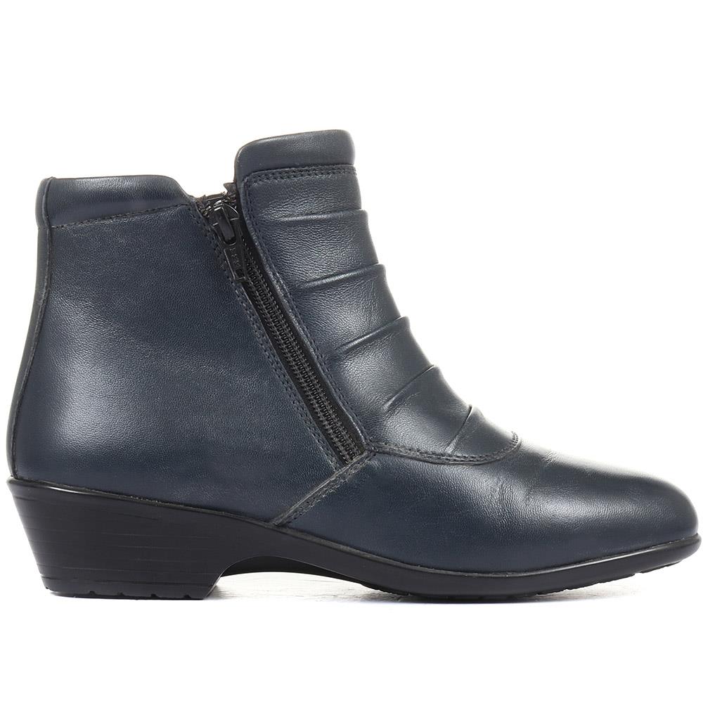 Leather Ankle Boot - KF34007 / 320 900 - Navy - Image 2