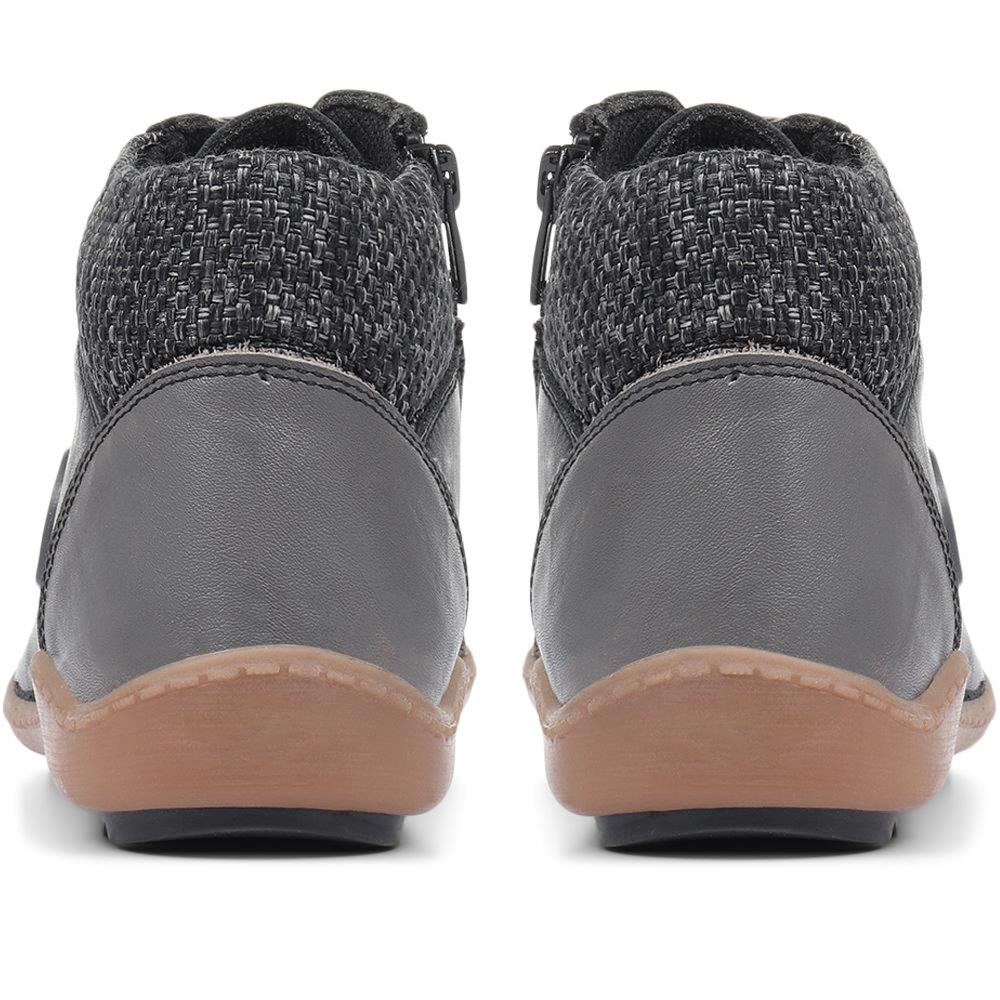 Leather Ankle Boots - HAK32013 / 319 262 - Black - Image 3