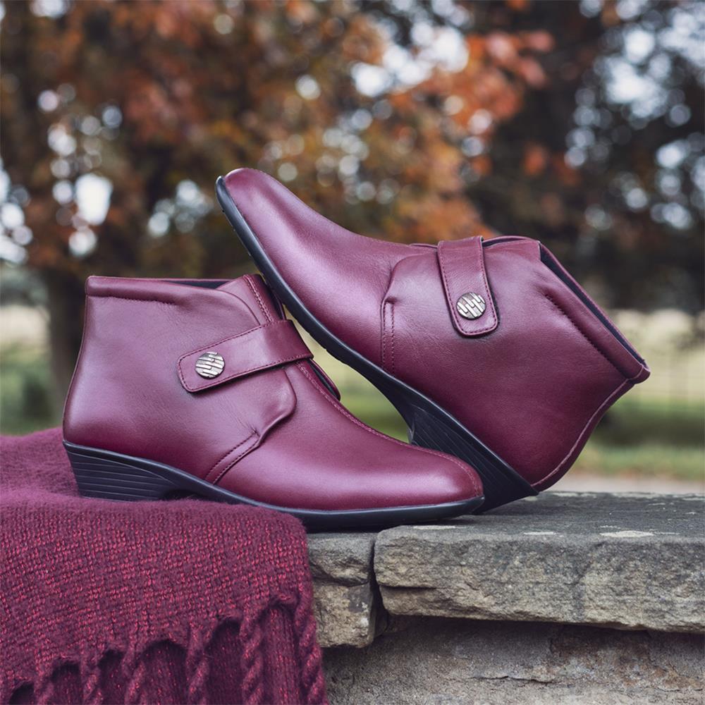 Leather Ankle Boots - KF28026 / 313 332 - Burgundy - Image 5