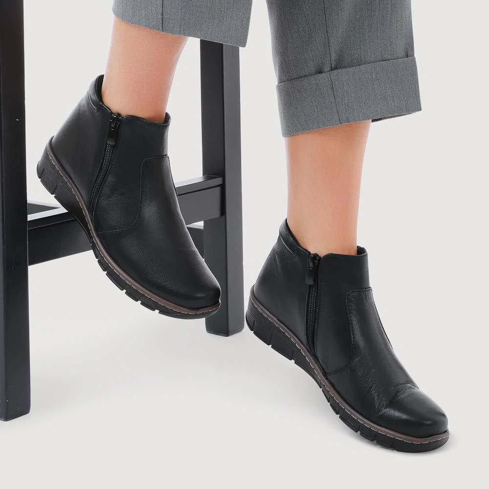 Leather Ankle Boots - LUCK40001 / 326 380 - Black - Image 5