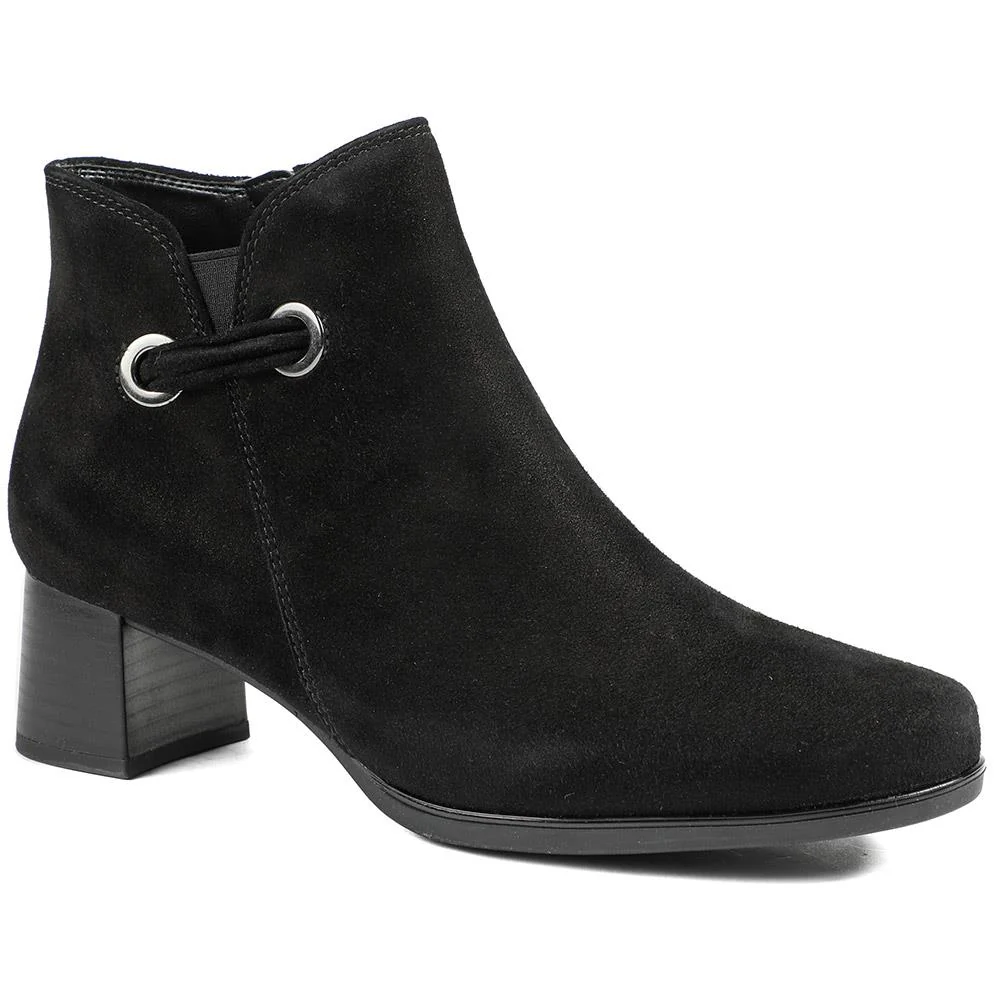 Leather Ankle Boots With Block Heel - GAB42020 / 329 514
