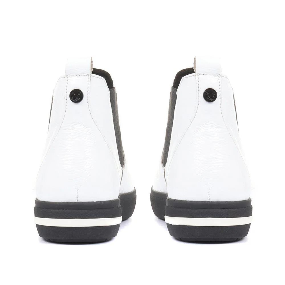 Leather Chelsea Boots - CAPRI34504 / 320 975 - White - Image 3