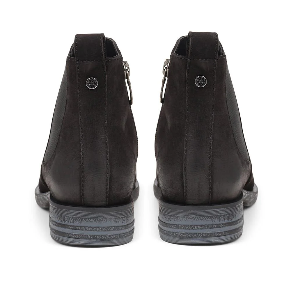 Leather Chelsea Boots - VAN36509 / 323 874 - Black Nubuck - Image 3