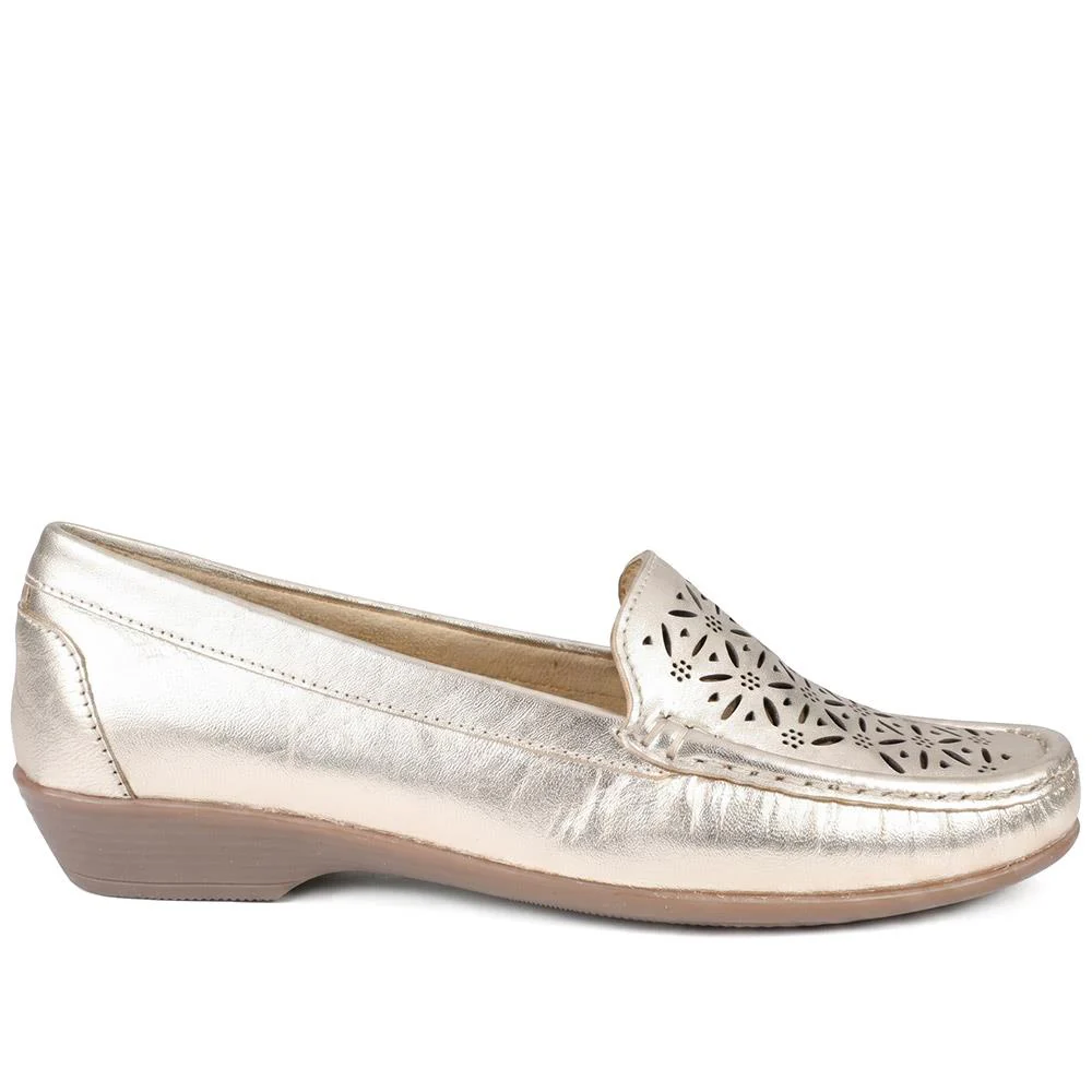 Leather Cut Out Detail Moccasin - MOEN43001 / 329 546 - Soft Gold - Image 3