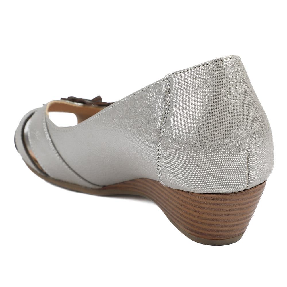 Flower Detail Peep Toe Wedge Pumps - WLIG43000 / 328 886 - Metallic - Image 4