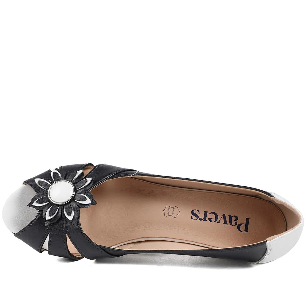 Flower Detail Peep Toe Wedge Pumps - WLIG43000 / 328 886 - Navy - White - Image 5