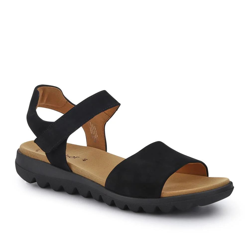 Leather Grippy-Soled Sandals - GAB41525 / 327 031