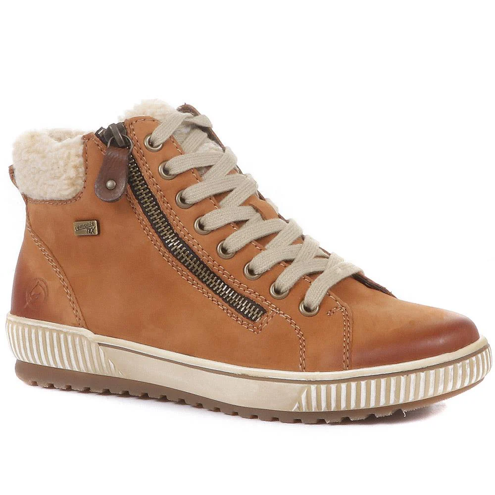 Leather High-Top Trainers - DRS34519 / 320 774