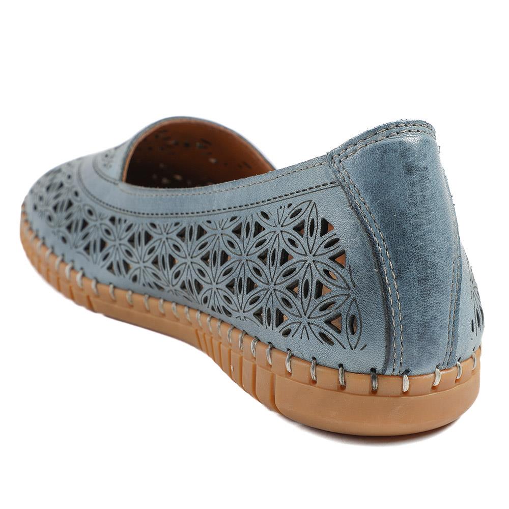 Leather Laser Cut Pumps - KARY43001 / 328 826 - Denim - Image 3
