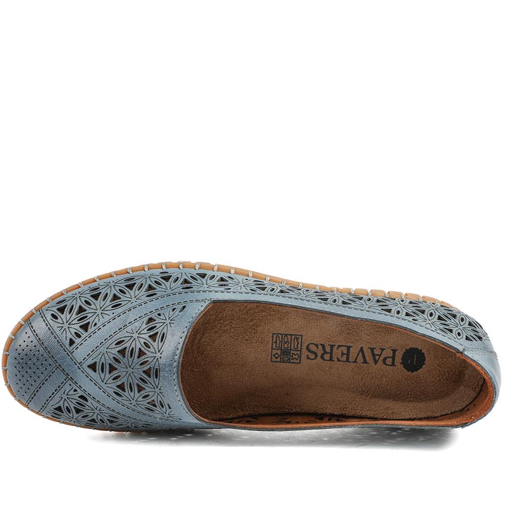 Leather Laser Cut Pumps - KARY43001 / 328 826 - Denim - Image 4