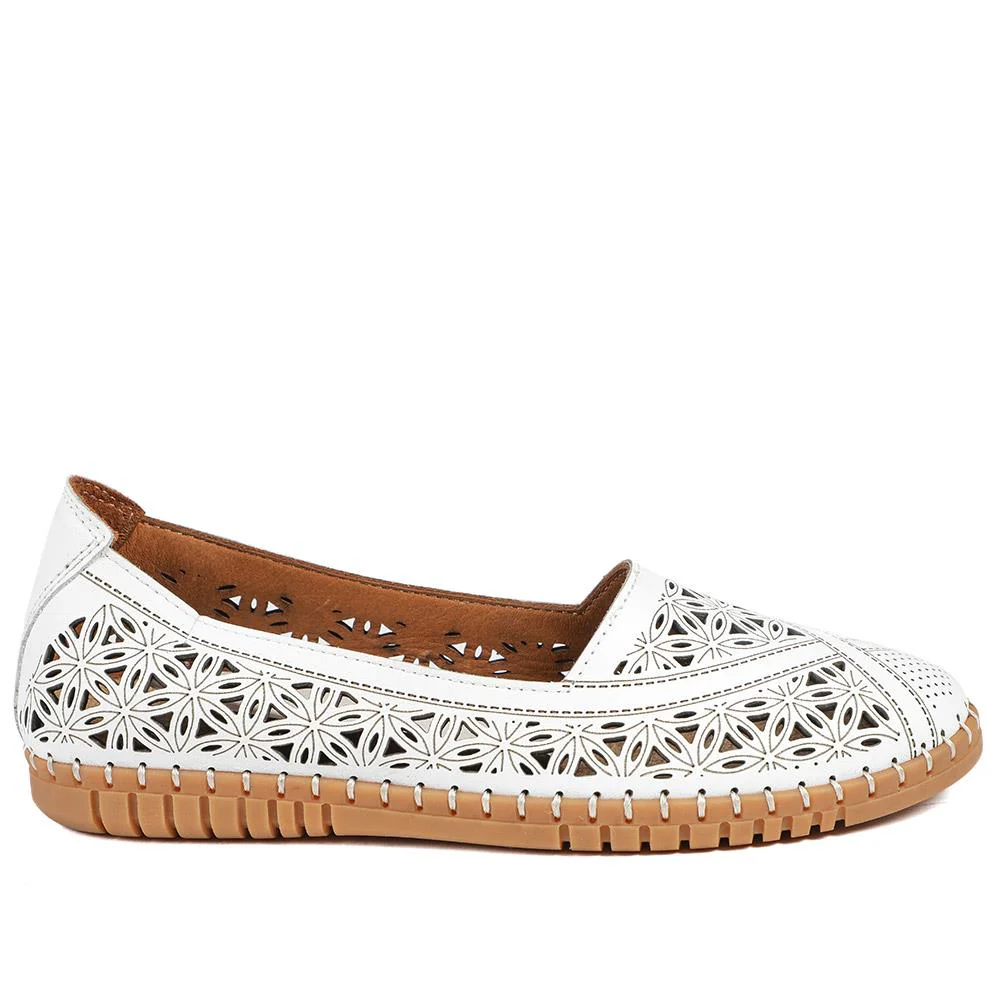 Leather Laser Cut Pumps - KARY43001 / 328 826 - White - Image 2