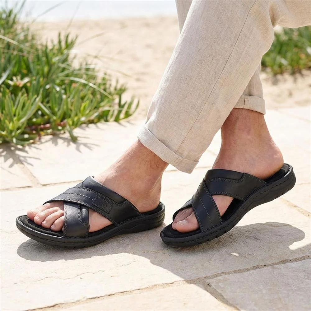 Leather Mule Sandals - AATRA43003 / 328 936 - Black - Image 2
