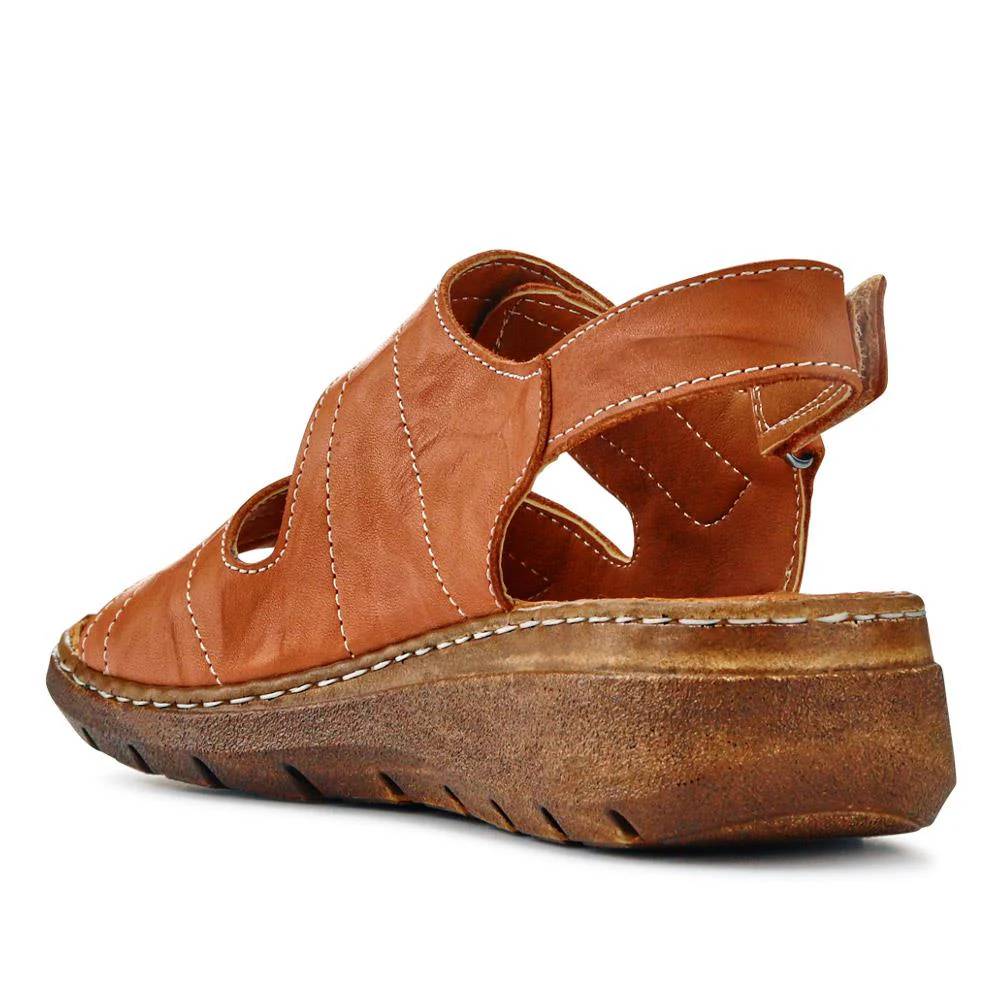 Leather Multi-Touch-Fasten Sandals - LUCK41006 / 327 426 - Tan - Image 3