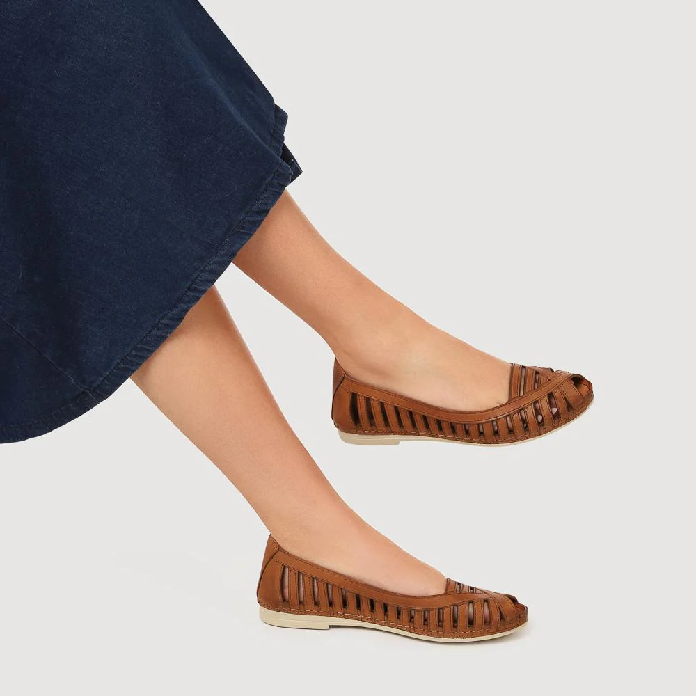 Leather Open-Toe Ballet Flats - KARY39019 / 325 502 - Tan - Image 5