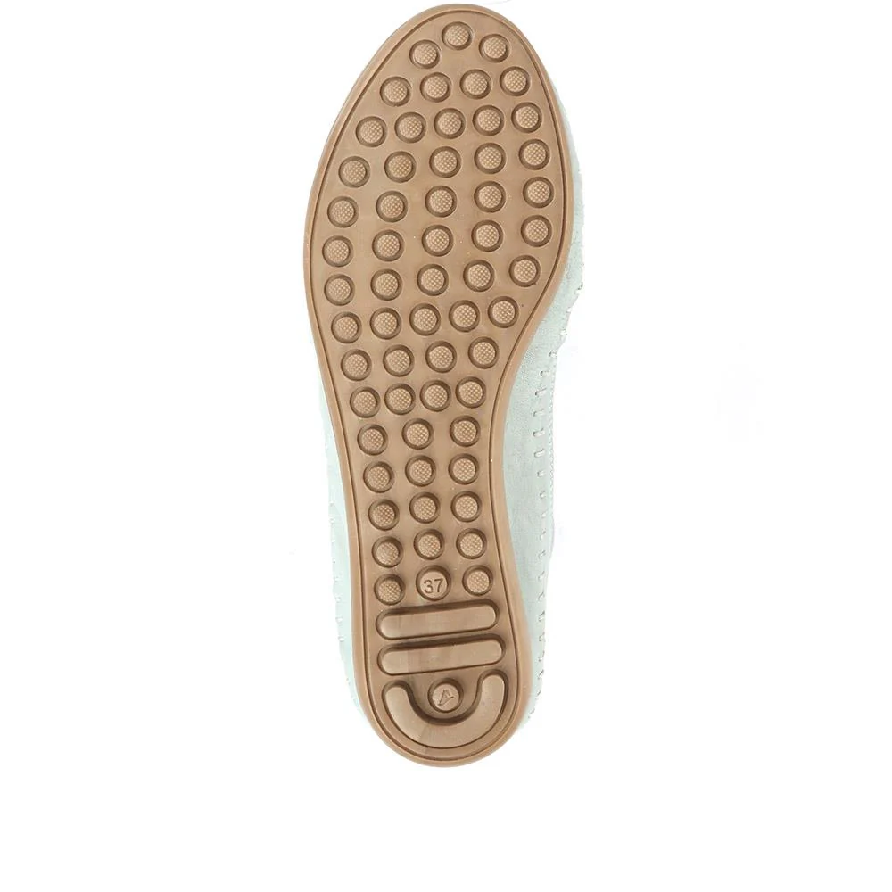 Leather Slip-On Pumps - GOKH29000 / 316 901 - Pale Blue - Image 6