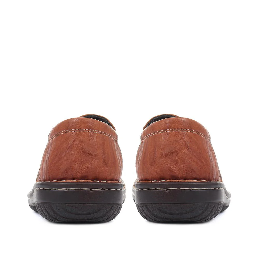 Leather Slip On Shoes - HAK32019 / 319 116 - Tan - Image 3