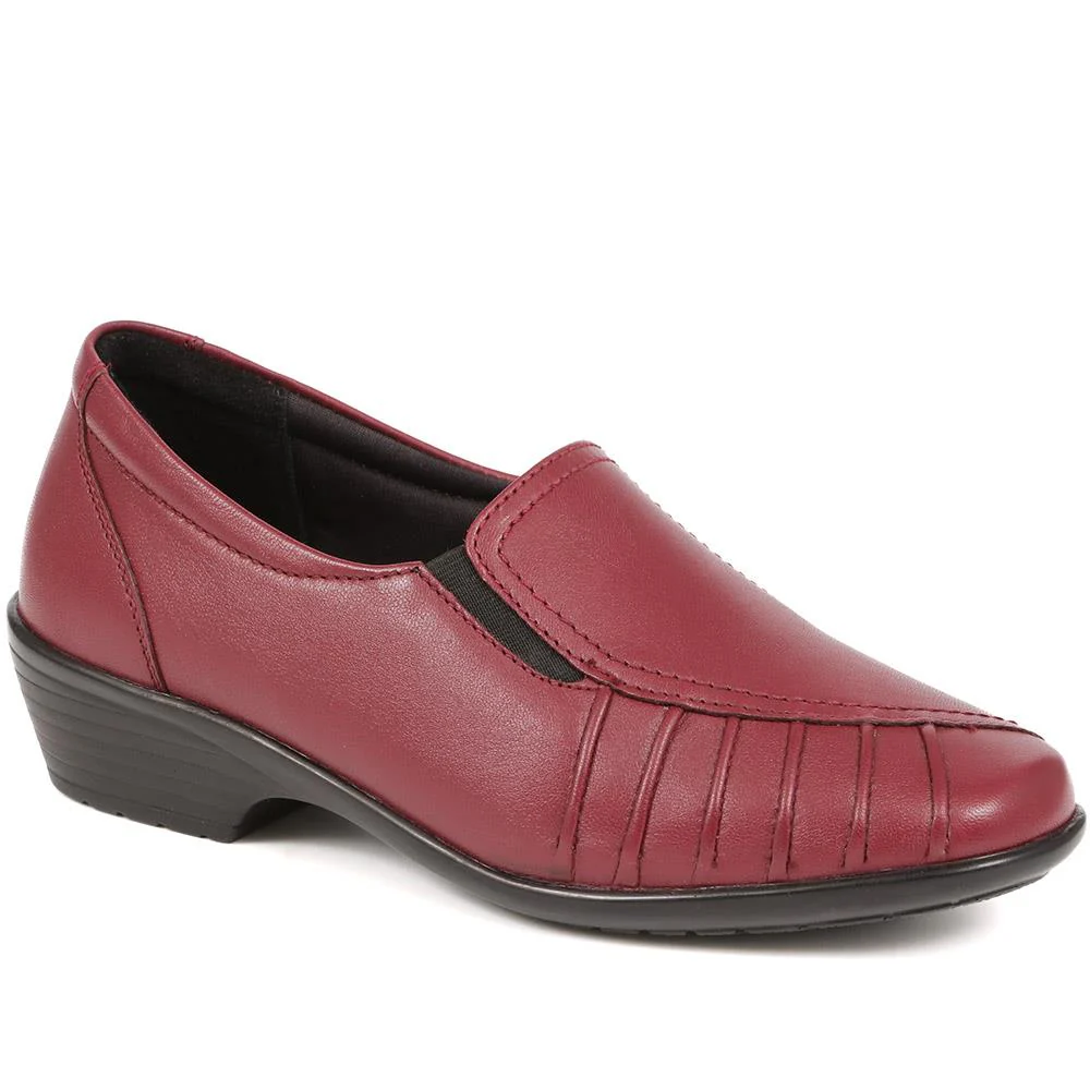 Leather Slip On Shoes - KEMP1800 / 145 950