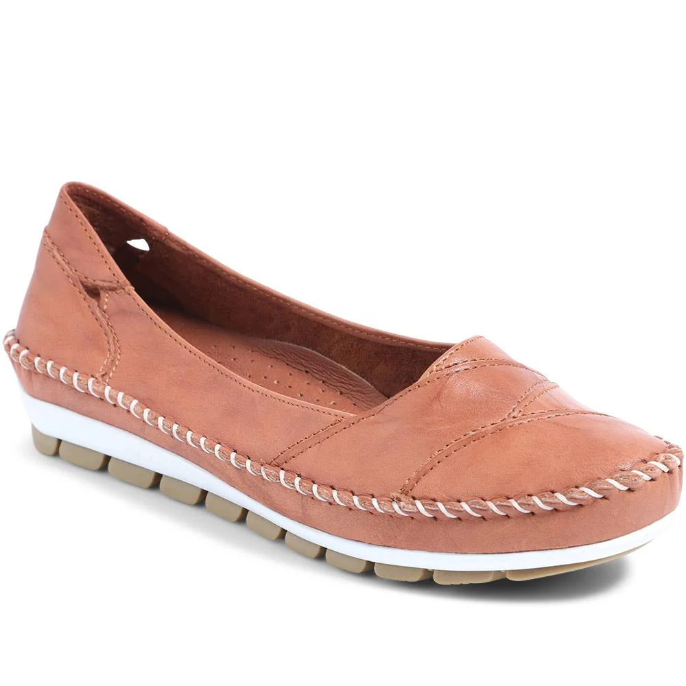Leather Slip-On Shoes - SIMIN37001 / 323 260 - Tan