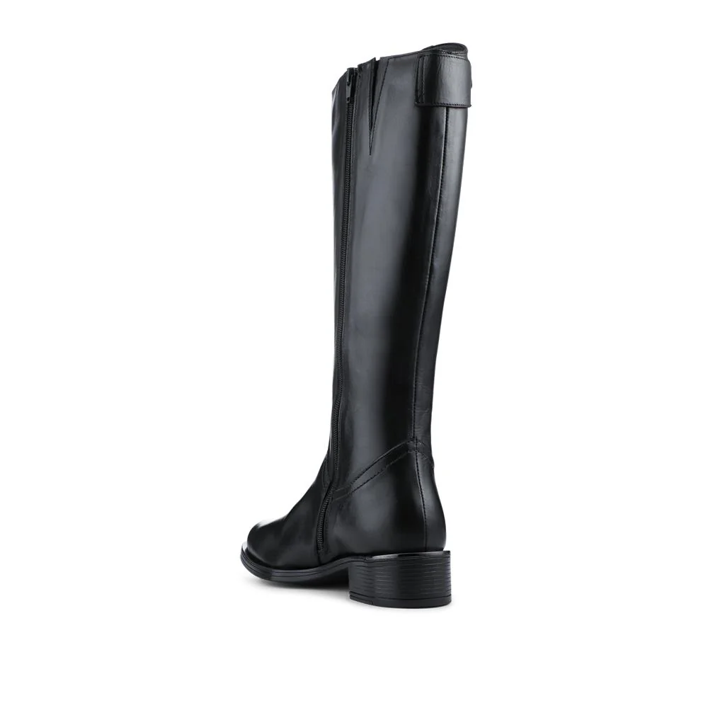 Leather Standard Calf Fit Long Boots - SAK42000 / 328 002 - Black - Image 3