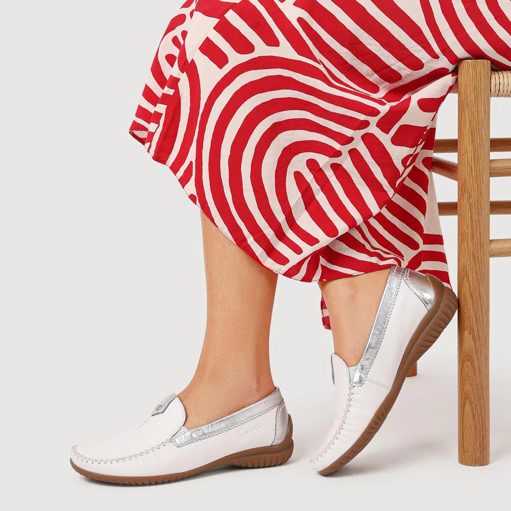 California Gabor Leather Stitched-Detail Loafers - GAB41531 / 327 037 - White-Silver - Image 5
