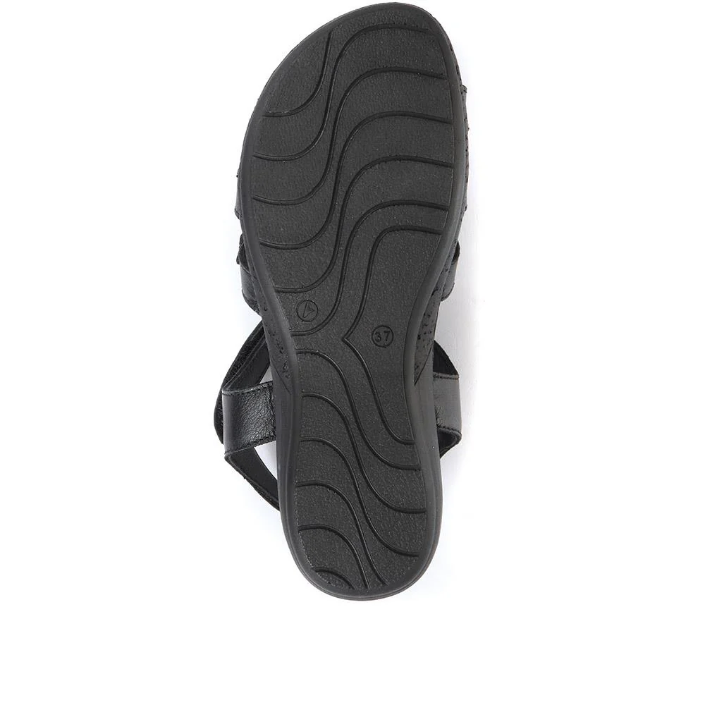 Leather T-Bar Sandals - LUCK33015 / 320 059 - Black - Image 5