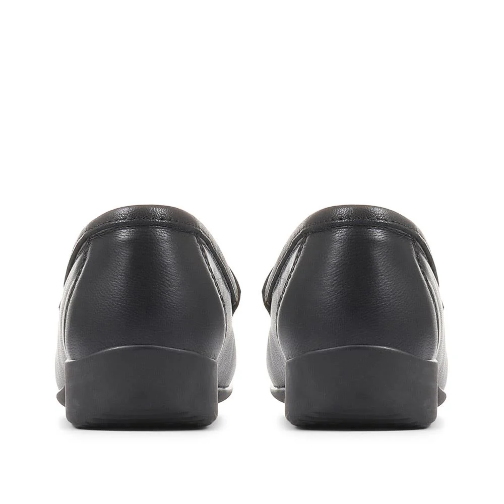 Leather Tassel Loafers - CONT25000 / 309 198 - Black - Image 3