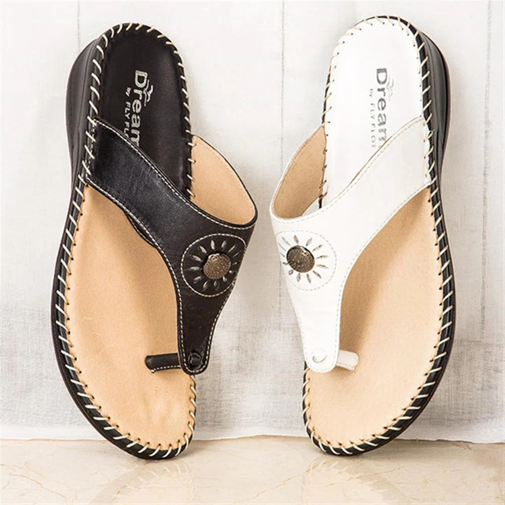 Leather Toe Post with Metal Centre Stud - KFFLY1901 / 146 506 - Black - Image 5
