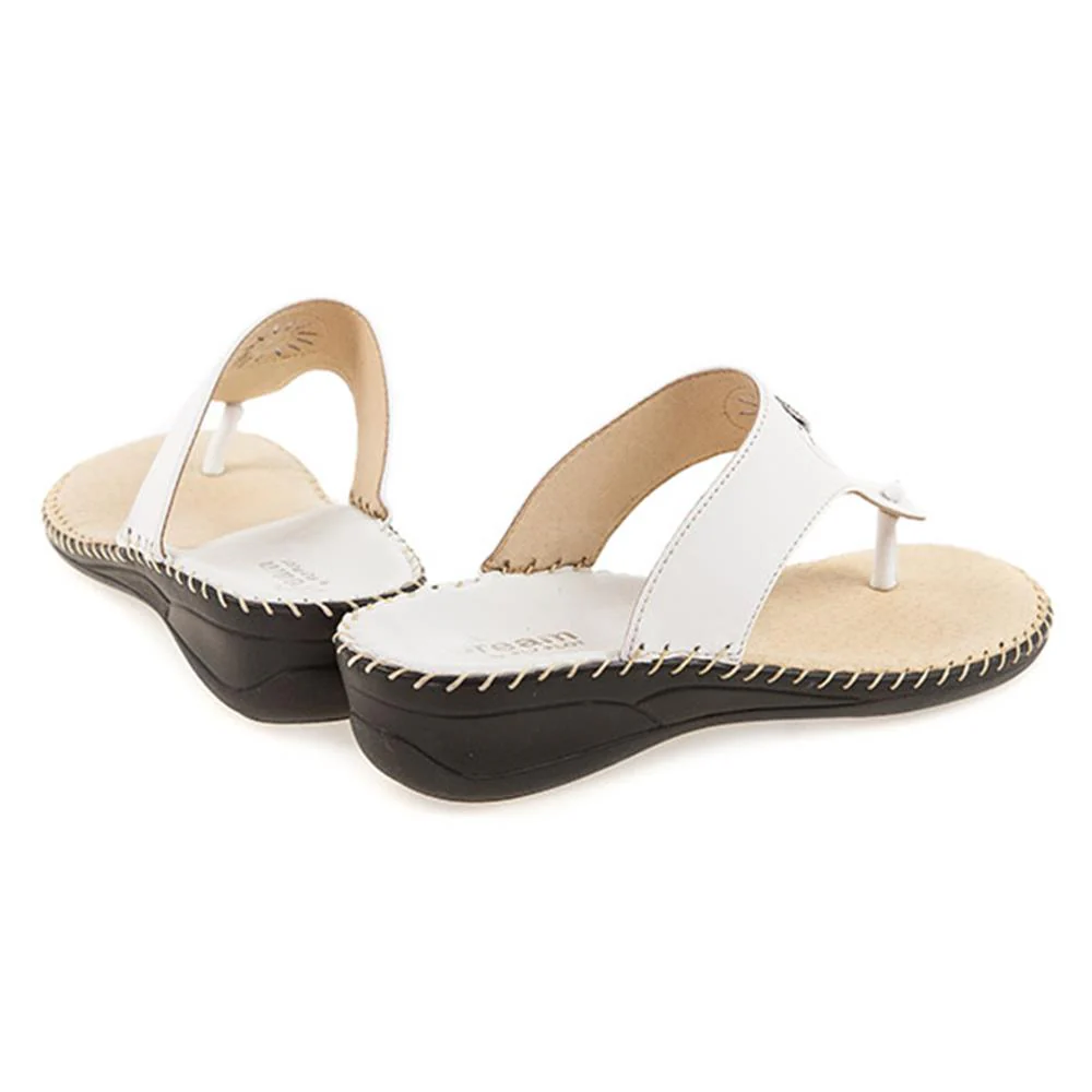 Leather Toe Post with Metal Centre Stud - KFFLY1901 / 146 506 - White - Image 3