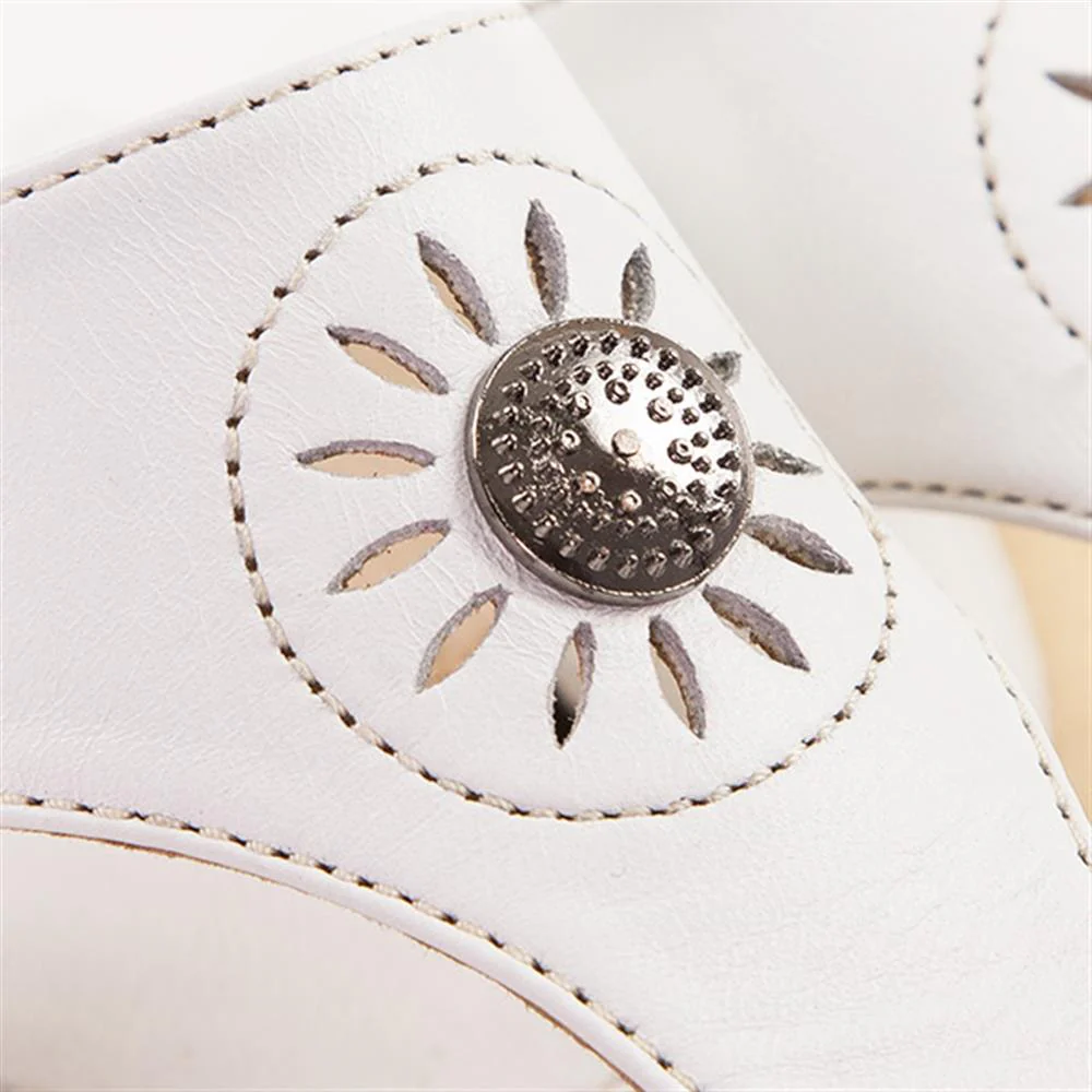 Leather Toe Post with Metal Centre Stud - KFFLY1901 / 146 506 - White - Image 4