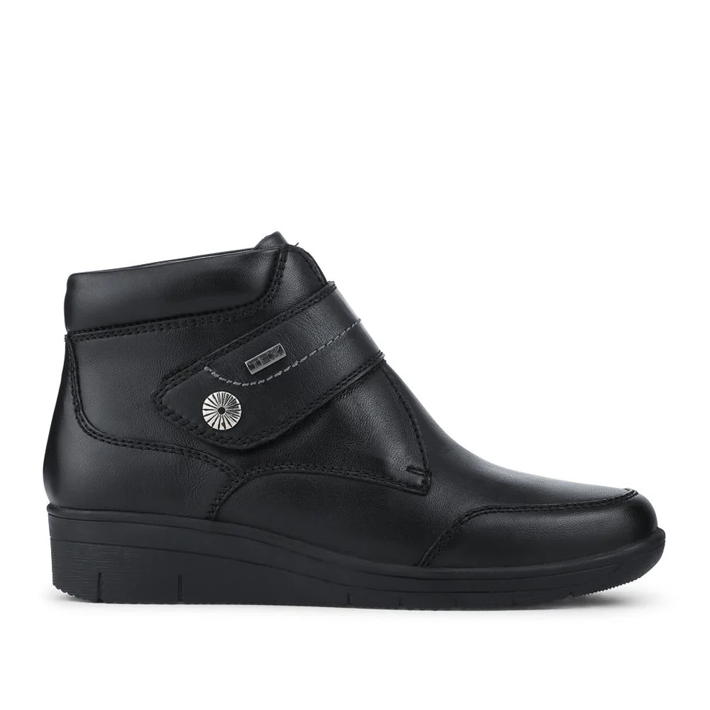 Leather Water Resistant Ankle Boots - DDIN42002 / 328 264 - Black - Image 3