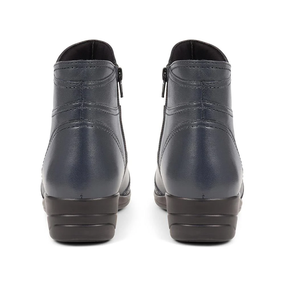 Leather Wedge Ankle Boots - KF38008 / 324 492 - Navy - Image 3