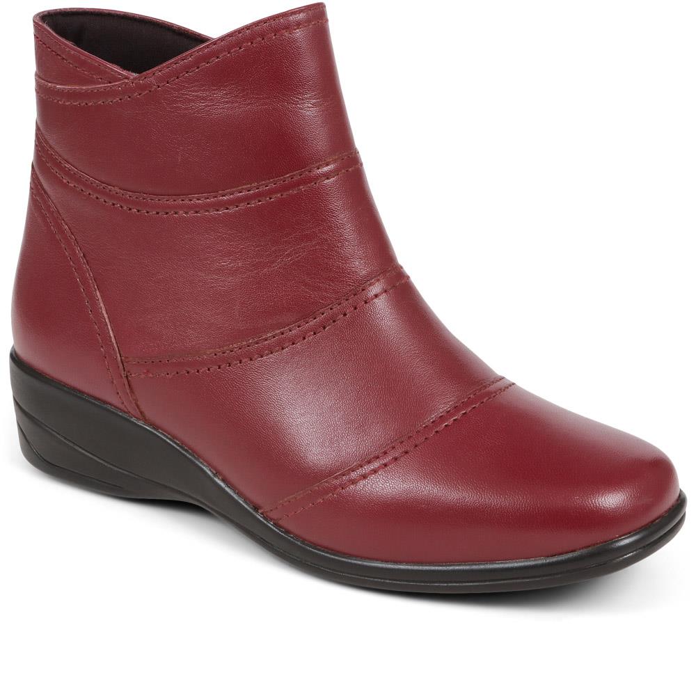 Leather Wedge Ankle Boots - KF38008 / 324 492 - Burgundy
