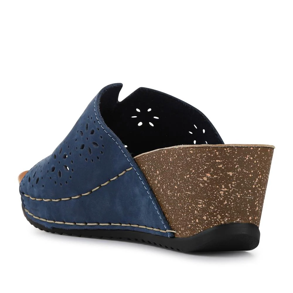 Leather Wedge-Heeled Mules - FLY41038 / 326 654 - Blue - Image 3