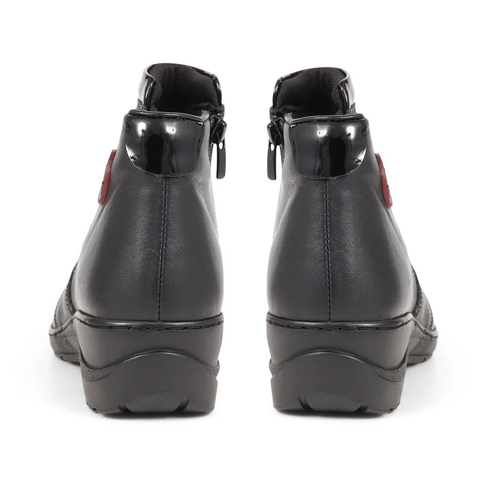 Leather Zip-Up Ankle Boots - HAK38019 / 324 661 - Black - Image 3