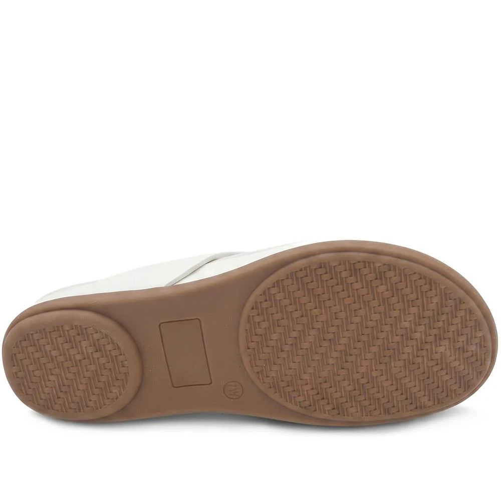 Lightweight Toe Post Sandals - BAIZH43031 / 328 984 - White - Image 5