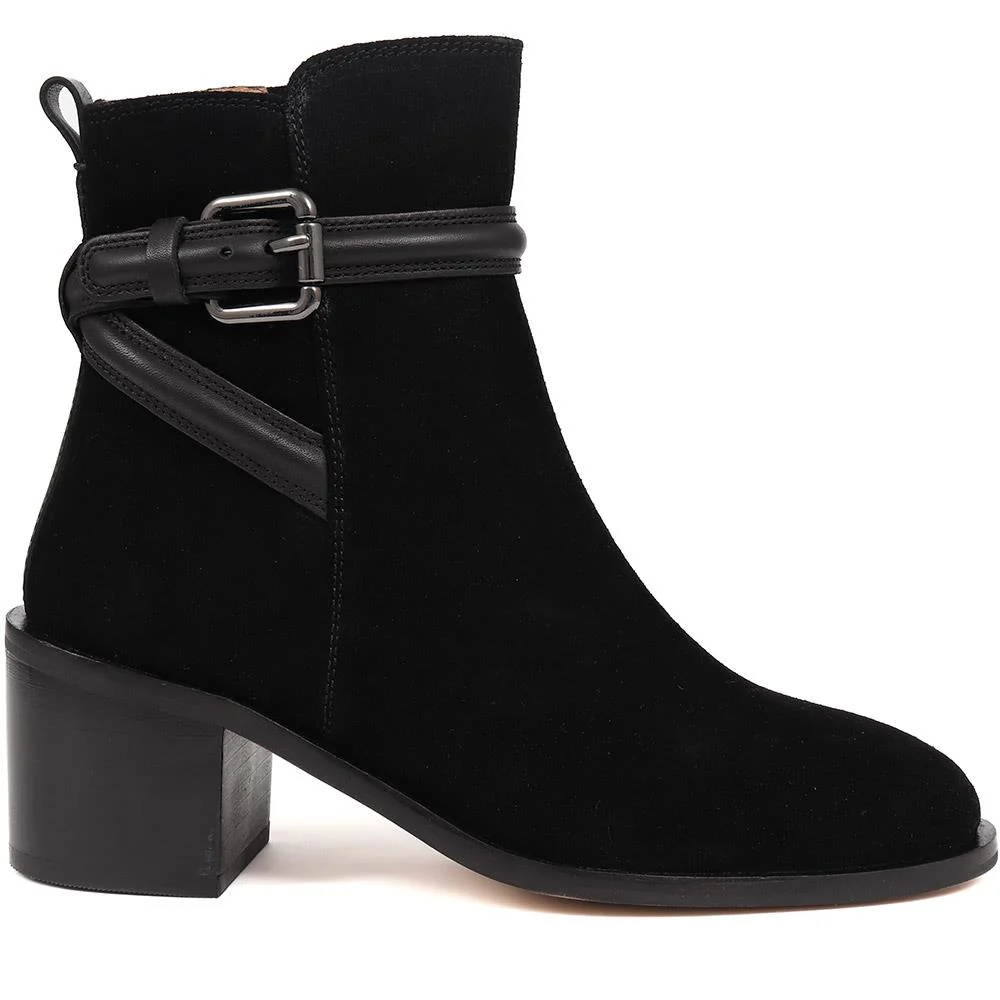 Lisabet Leather Buckle Strap Ankle Boots - LISABET / 324 249 - Black - Image 2