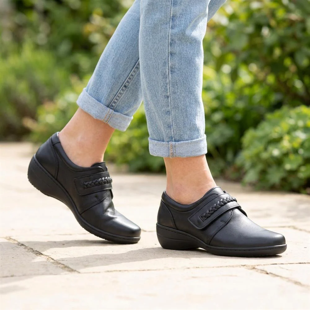 Loretta Leather Adjustable Fit Monk Shoes - HAK42019 / 328 600 - Black - Image 5