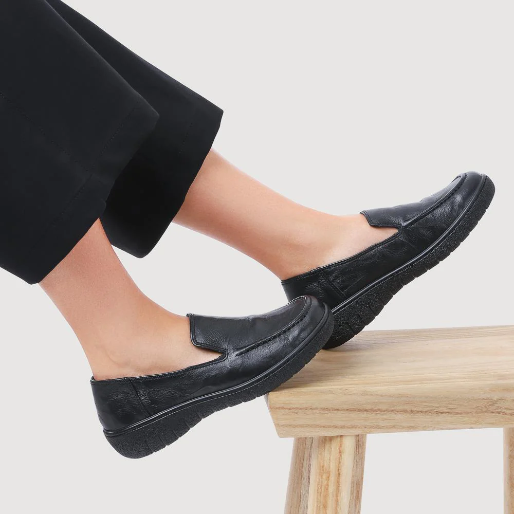 Loretta Smart Leather Loafers - HAK42002 / 327 851 - Black - Image 5